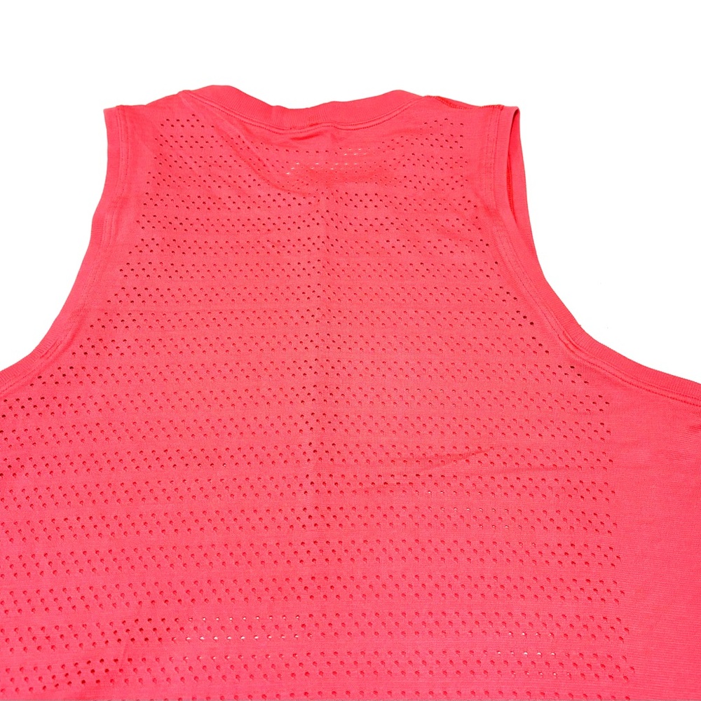 Lululemon pink breathable tank regular length size medium 8 EUC
